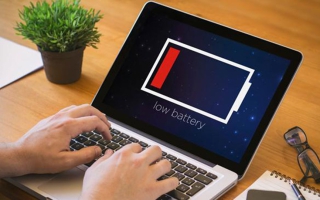 8 cách sạc pin laptop đúng cách tránh bị chai pin