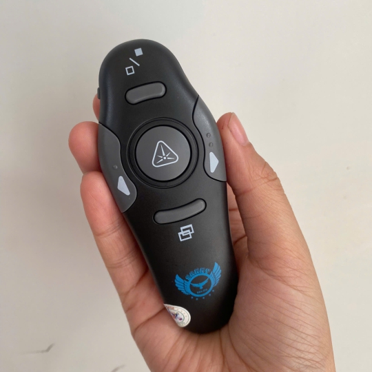 Bút trình chiếu Sanny
