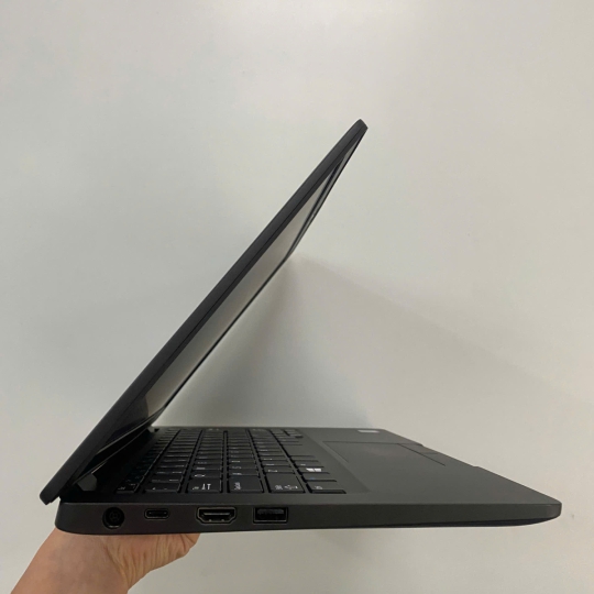 Laptop Dell Latitude 5300