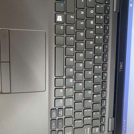 Laptop Dell Latitude 5300