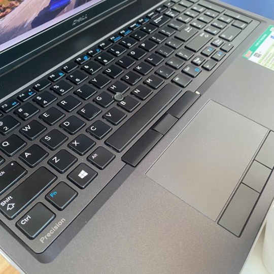 Laptop Dell Precision M7540